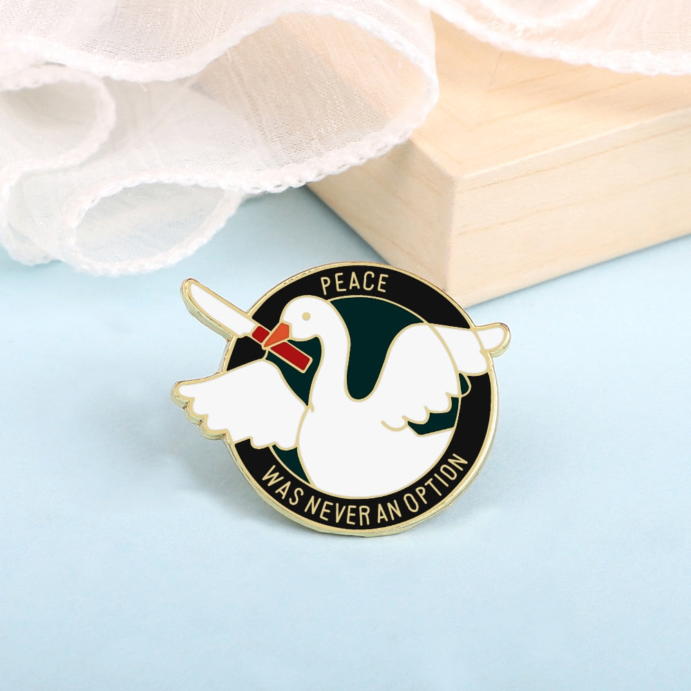 Funny White Goose Brooches Enamel Pins Cartoon Fat Duck with Knife Badges Backpack Hat Shirt Lapel Pin Jewelry Gifts for Friends