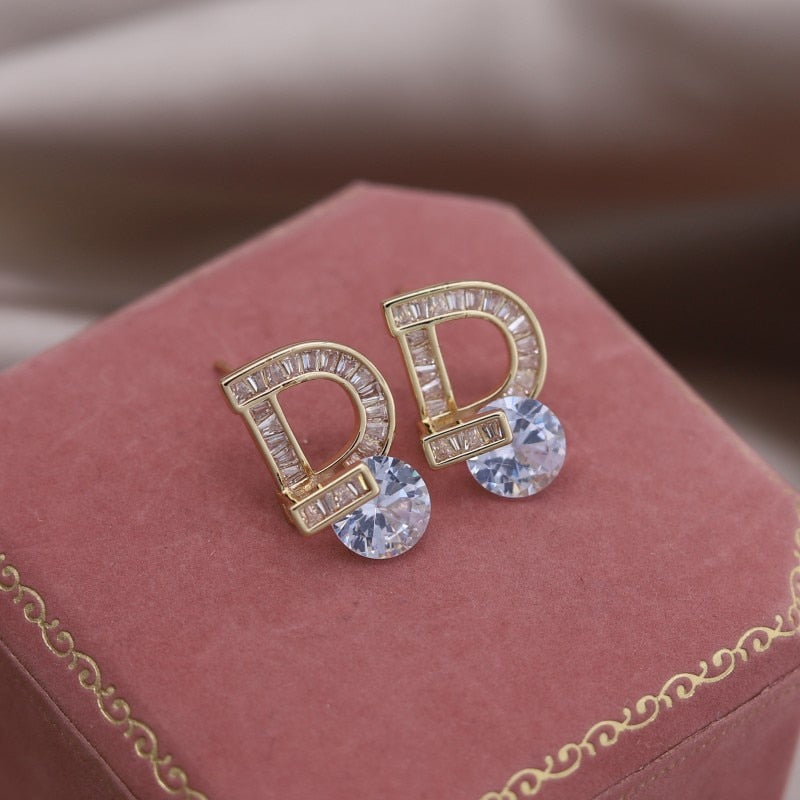 New Design Fashion Jewelry Luxury Shiny AAA Zircon Letter D Earrings Elegant Women&#39;s Prom Party Accessories